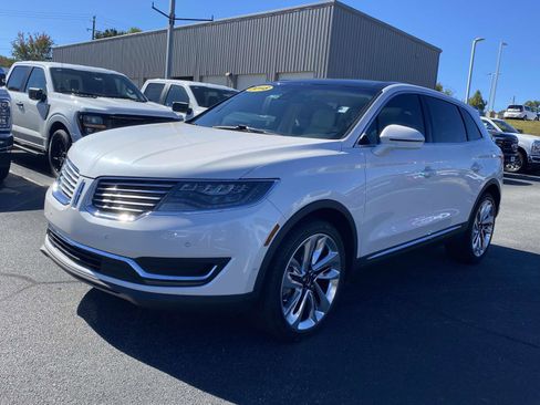 Used 2018 Lincoln MKX Black Label w/ Driver Assistance Package image 3