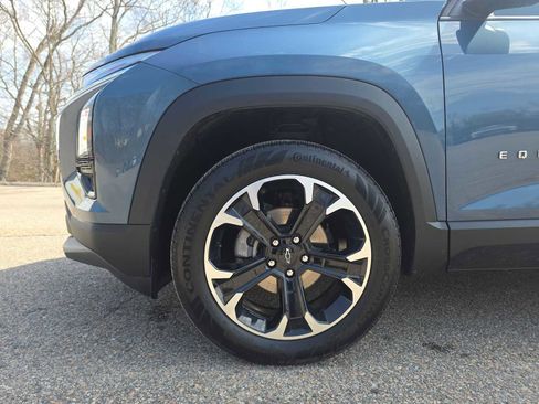 Certified 2025 Chevrolet Equinox LT w/ Safety and Technology Package image 24