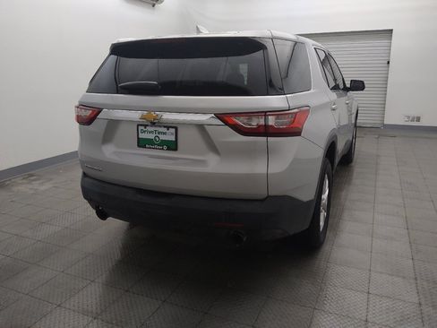 Used 2020 Chevrolet Traverse LS FWD image 7