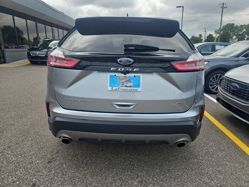 Used 2023 Ford Edge Titanium AWD/4WD image 3