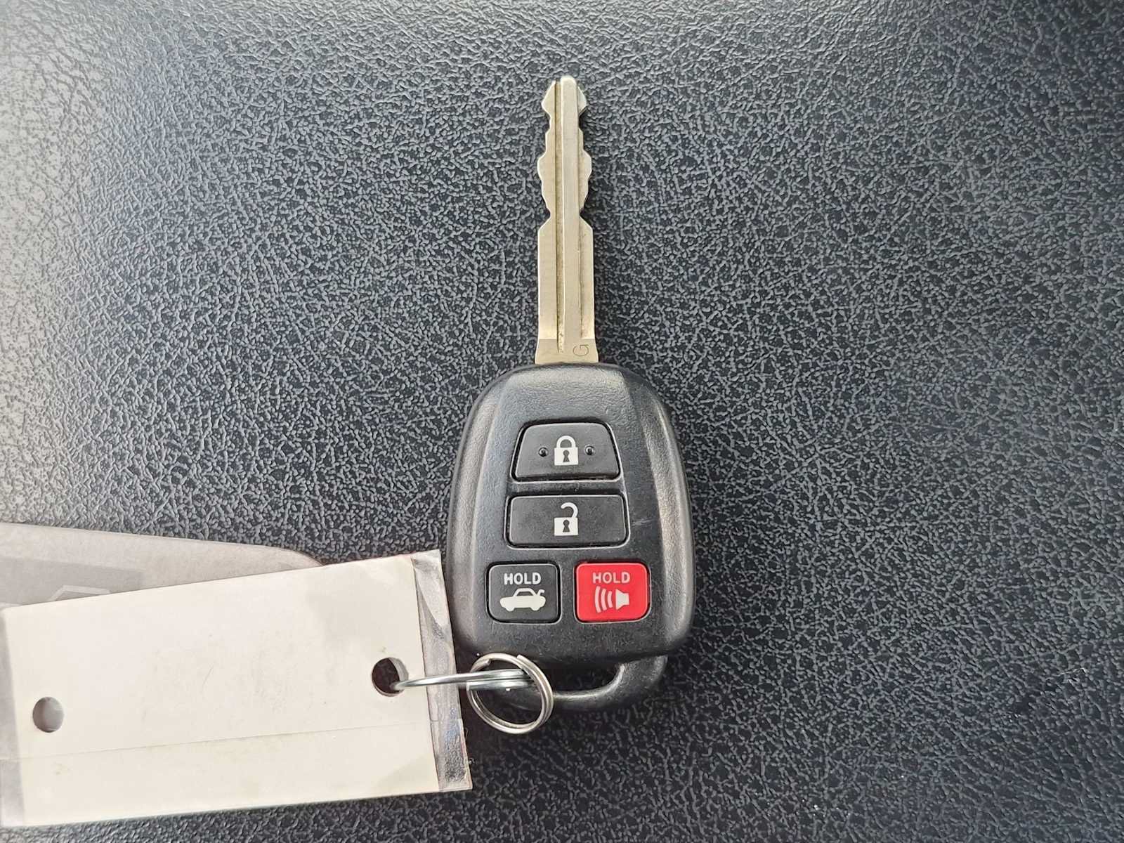 Used 2012 Toyota Camry SE FWD image 32