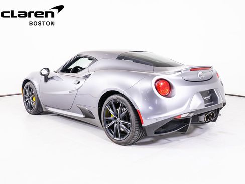Used 2018 Alfa Romeo 4C Coupe w/ Convenience Group - Coupe image 3