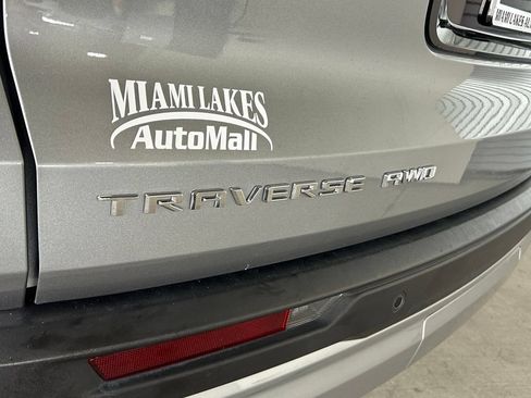 Used 2024 Chevrolet Traverse LT AWD/4WD image 40