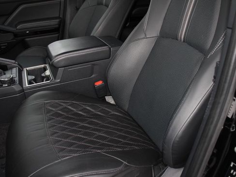 Used 2025 Toyota 4Runner Limited image 23