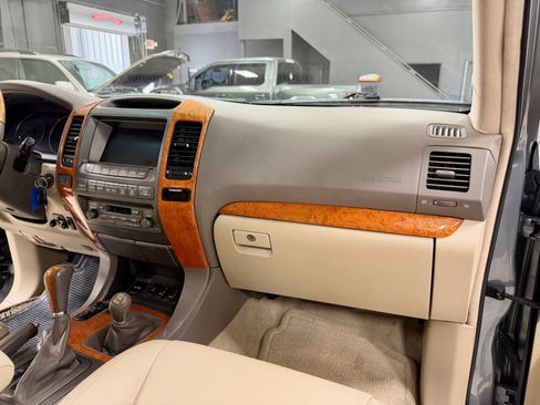 Used 2005 Lexus GX 470 image 21