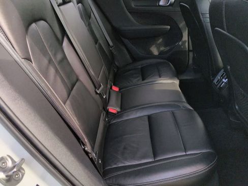 Used 2022 Volvo XC40 T5 Momentum AWD/4WD image 20