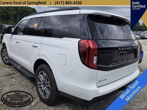 Used 2025 Ford Expedition Active AWD/4WD image 8