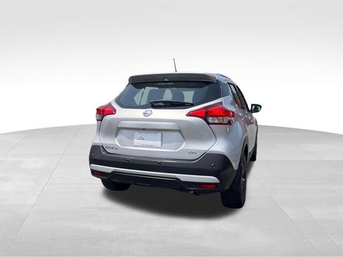Used 2020 Nissan Kicks SR FWD image 5