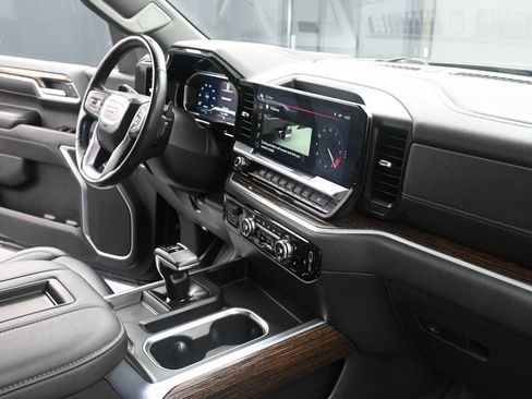 Used 2022 GMC Sierra 1500 Elevation w/ Elevation Premium Package image 29