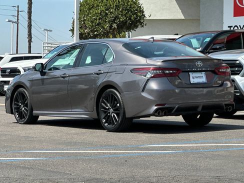 Used 2024 Toyota Camry XSE FWD image 3