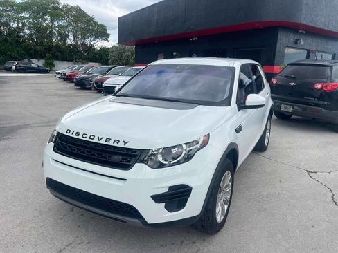 Used 2019 Land Rover Discovery Sport SE image 1