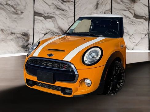 Used 2014 MINI Cooper S image 17