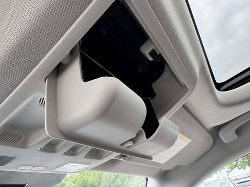 Certified 2022 Ford Escape SEL w/ SEL Stealth AWD Package image 35