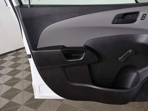 Used 2019 Chevrolet Sonic LT image 17