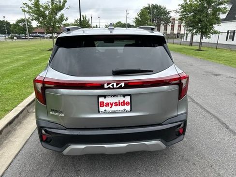 Used 2024 Kia Seltos S FWD image 18