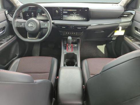 Certified 2025 Nissan Kicks SR AWD/4WD image 23
