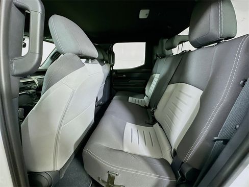 Used 2025 Toyota Tacoma TRD Off-Road image 13