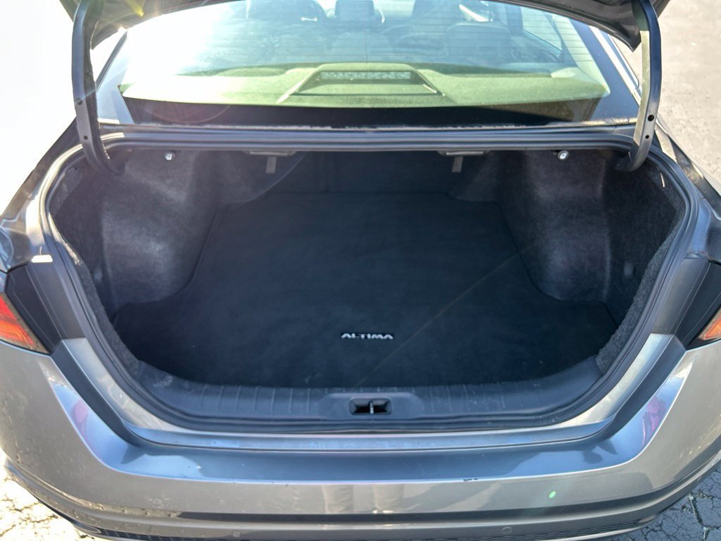 Used 2024 Nissan Altima 2.5 SV FWD image 36