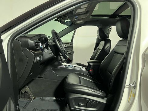 Used 2021 Ford Explorer Limited w/ Equipment Group 301A image 21