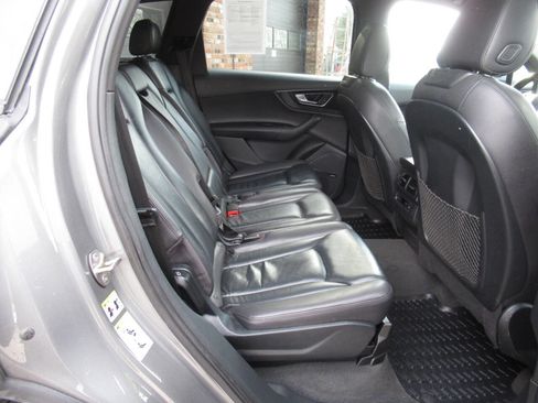 Used 2017 Audi Q7 3.0T Premium Plus image 7