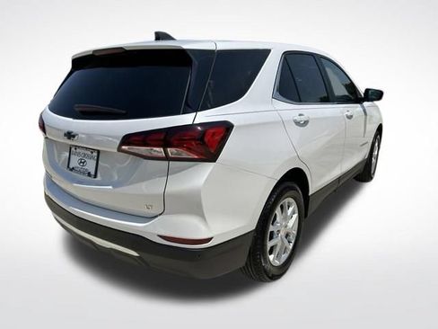 Used 2024 Chevrolet Equinox LT FWD image 3