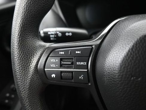 Certified 2024 Honda HR-V LX image 19