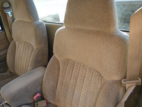 Used 2000 Chevrolet S10 Pickup LS w/ Preferred Equipment Group image 55