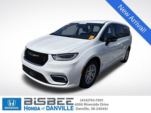 Used 2024 Chrysler Pacifica Touring-L FWD image 1