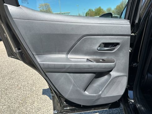 New 2026 Nissan Kicks S image 19