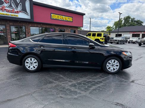 Used 2020 Ford Fusion S FWD image 8