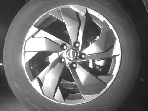 Used 2025 Nissan Rogue SV AWD/4WD image 13