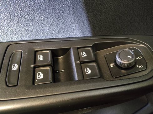 Used 2022 Volkswagen Taos SE image 27