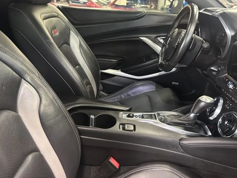 Used 2016 Chevrolet Camaro SS RWD image 10