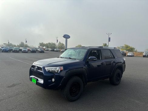 Used 2019 Toyota 4Runner SR5 Premium w/ Wilderness Package AWD/4WD image 34
