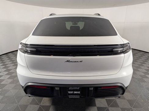 New 2026 Porsche Macan 4 Electric image 6