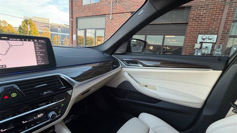 Used 2021 BMW 530i xDrive w/ Premium Package AWD/4WD image 37