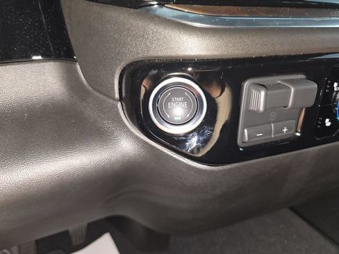 Certified 2026 GMC Sierra 1500 SLT AWD/4WD image 23