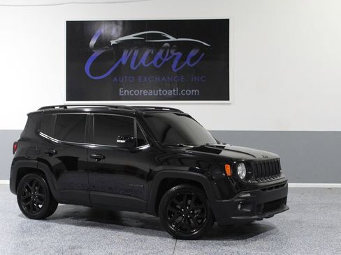 Used 2018 Jeep Renegade Altitude FWD image 1