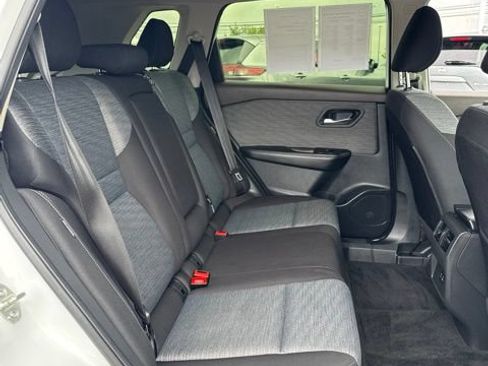Certified 2023 Nissan Rogue SV AWD/4WD image 17