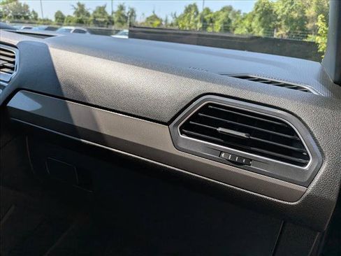 Used 2023 Volkswagen Tiguan SE R-Line FWD image 12