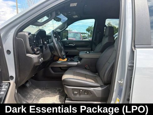 Used 2024 Chevrolet Silverado 2500 ZR2 w/ Technology Package AWD/4WD image 6