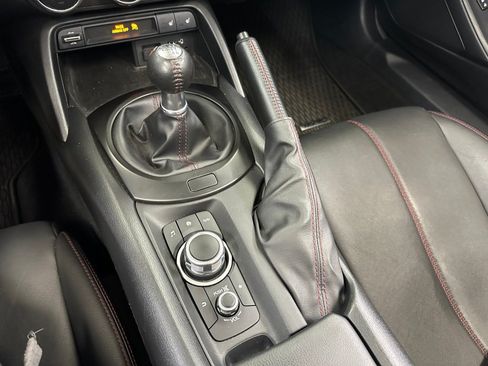 Used 2019 MAZDA MX-5 Miata RF Grand Touring RWD image 13