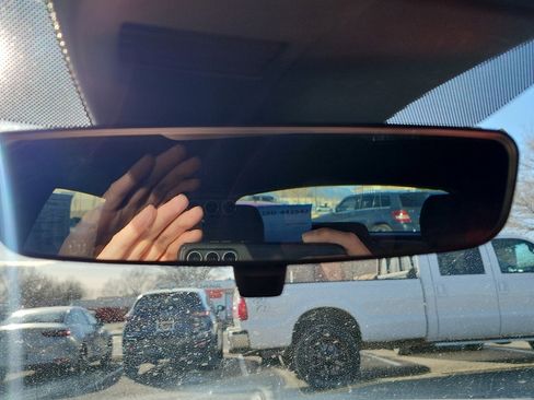 Used 2021 MAZDA MAZDA3 s image 26