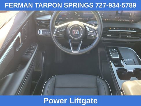 Certified 2025 Buick Enclave Preferred image 18