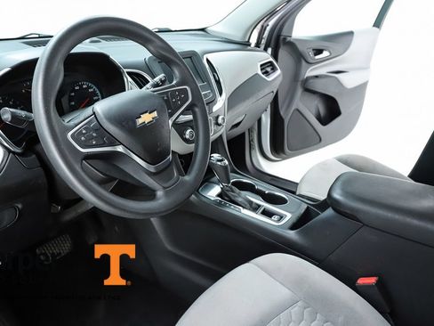 Used 2018 Chevrolet Equinox LS FWD image 55