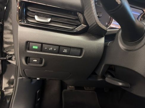 Used 2022 Nissan Sentra SV w/ Trunk Package image 22