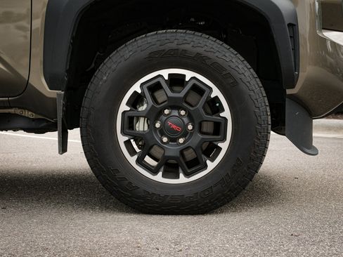 Used 2024 Toyota Tacoma TRD Off-Road image 13