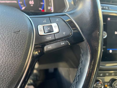 Used 2019 Volkswagen Tiguan SEL image 9
