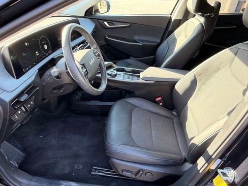 Used 2024 Kia EV6 Light RWD image 11