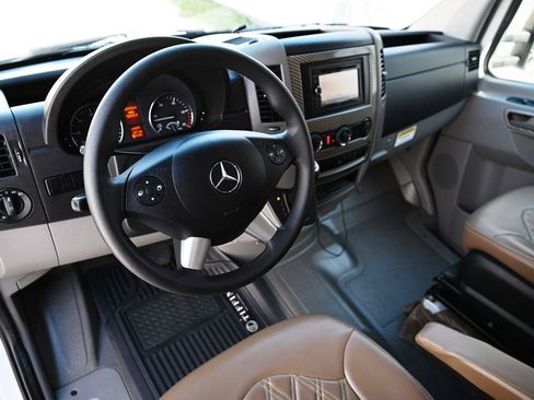 Used 2016 Mercedes-Benz Sprinter 3500 image 26